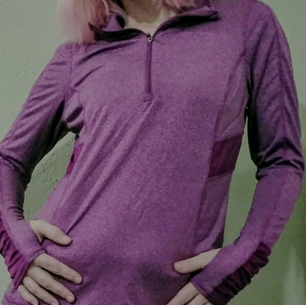 Danskin sport wear Long sleeve Purple Sm.Top